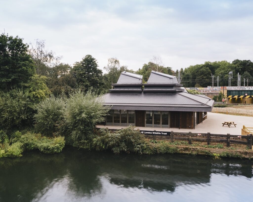 32fab74f eaf4 4d43 8d41 f5c242f5eec9